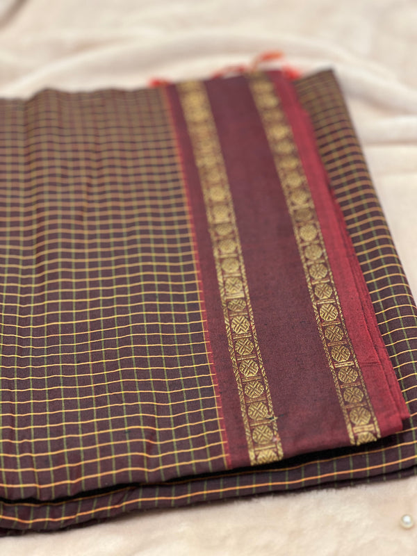 Filter Coffee handloom cotton saree by Ammavin Alamari – view 1